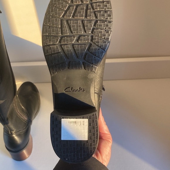 Clarks tall black “Hollis Moon” block heel boots - Picture 4 of 6